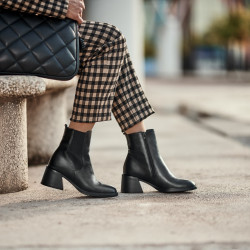 Women boots 1183 black lifestyle