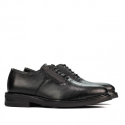 Teenagers stylish, elegant shoes 381 black