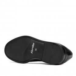 Teenagers stylish, elegant shoes 381 black