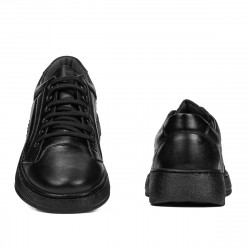 Teenagers stylish, elegant shoes 382 black