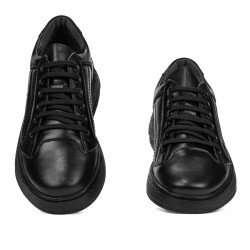 Teenagers stylish, elegant shoes 382 black