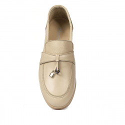 Women loafers, moccasins 6054 crem