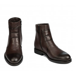 Men boots 4133 a cafe