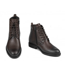 Men boots 4132 a cafe