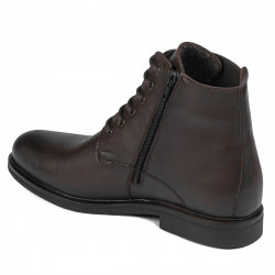 Men boots 4132 a cafe