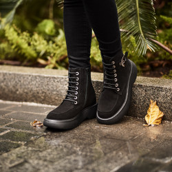 Women boots 3372 black velour lifestyle