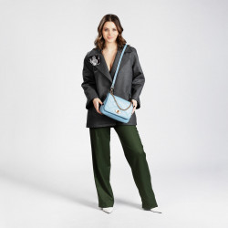 Women shoulder bag 005g blue deschis lifestyle