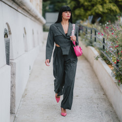 Women stylish, elegant shoes 1293 pink lifestyle