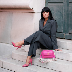 Women stylish, elegant shoes 1293 pink lifestyle