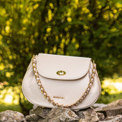 Women shoulder bag 026g biz beige lifestyle