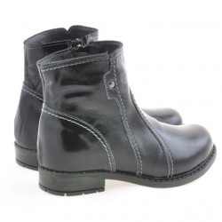 Small children boots 28c patent black