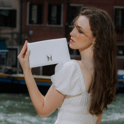 Women shoulder bag 029g 01 croco white lifestyle