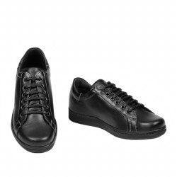 Teenagers stylish, elegant shoes 369 black