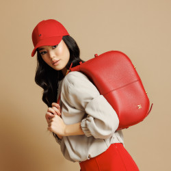 Women hand bag 038g red caviar lifestyle