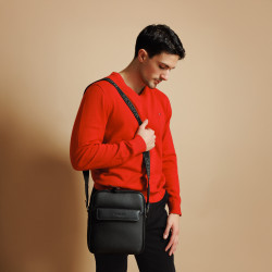 Geanta barbati de umar 303g 01 black lifestyle