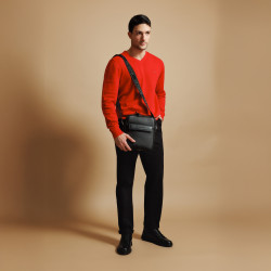 Geanta barbati de umar 303g 01 black lifestyle