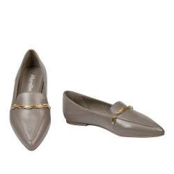 Women dancers 1327 sand