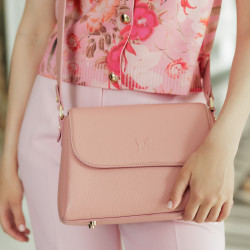 Women shoulder bag 040g poudre rose lifestyle