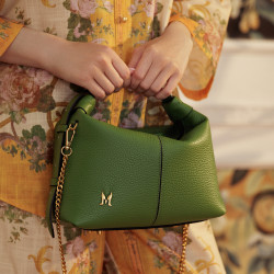 Women hand bag 037g avocado green lifestyle