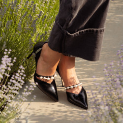 Women stylish, elegant shoes 1350 patent black lifestyle