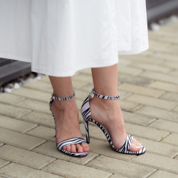 Women sandals 1349 satin zebra white lifestyle