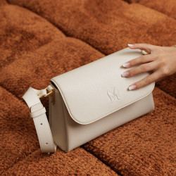 Women shoulder bag 040g panna lifestyle