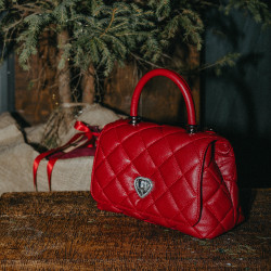 Women shoulder bag 049g 01 red safiano lifestyle