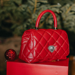 Women shoulder bag 049g 01 red safiano lifestyle