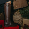 Women knee boots 3420 chocolate lifestyle