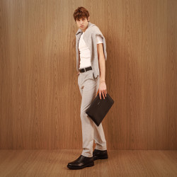 Husa laptop 309g 01 biz black lifestyle