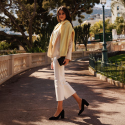 Women shoulder bag 048g 01 biz black lifestyle