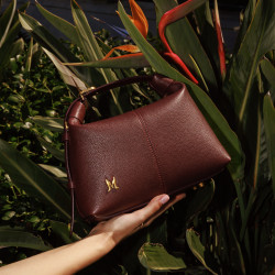 Women hand bag 037-1g burgundy lifestyle