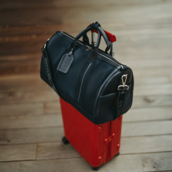 Geanta voiaj 305g 01 biz black lifestyle