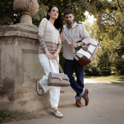 Geanta voiaj 305g 01 beige+brown lifestyle