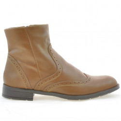 Men boots 477 a cafe