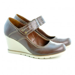 Women casual shoes 199 chocolate