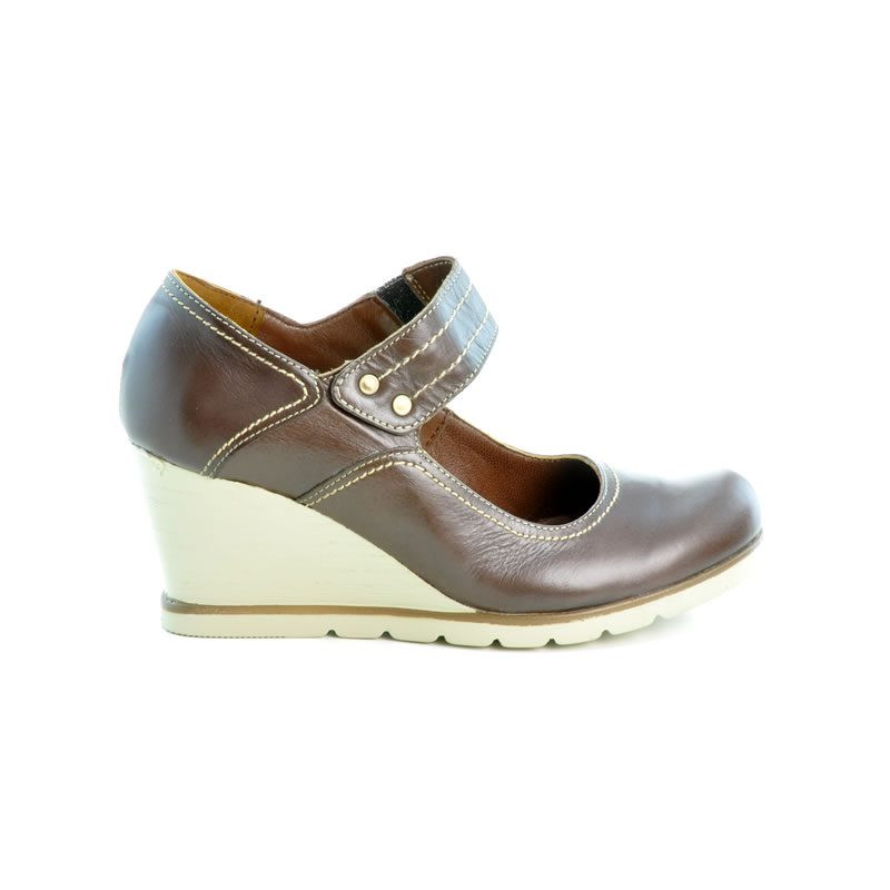 Women casual shoes 199 chocolate