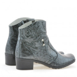 Women boots 232 crep patent gray