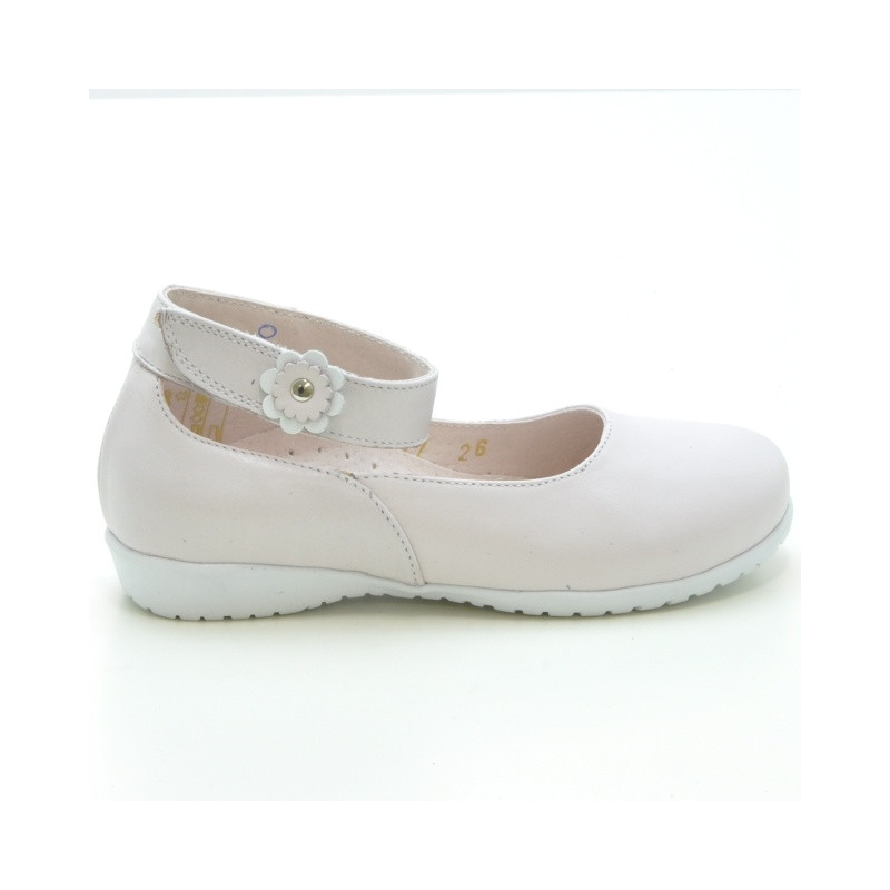 Small children shoes 17c beige pearl