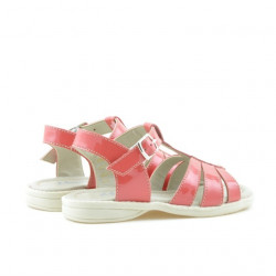 Small children sandals 53c patent coral