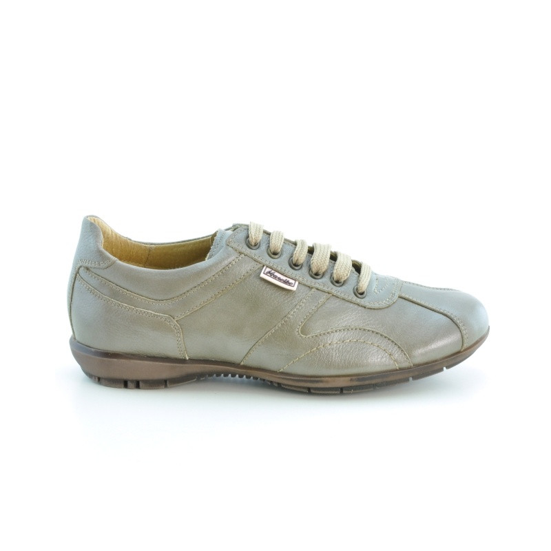 Teenagers stylish, elegant shoes 371 sand