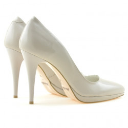 Women stylish, elegant shoes 1244 patent beige pearl